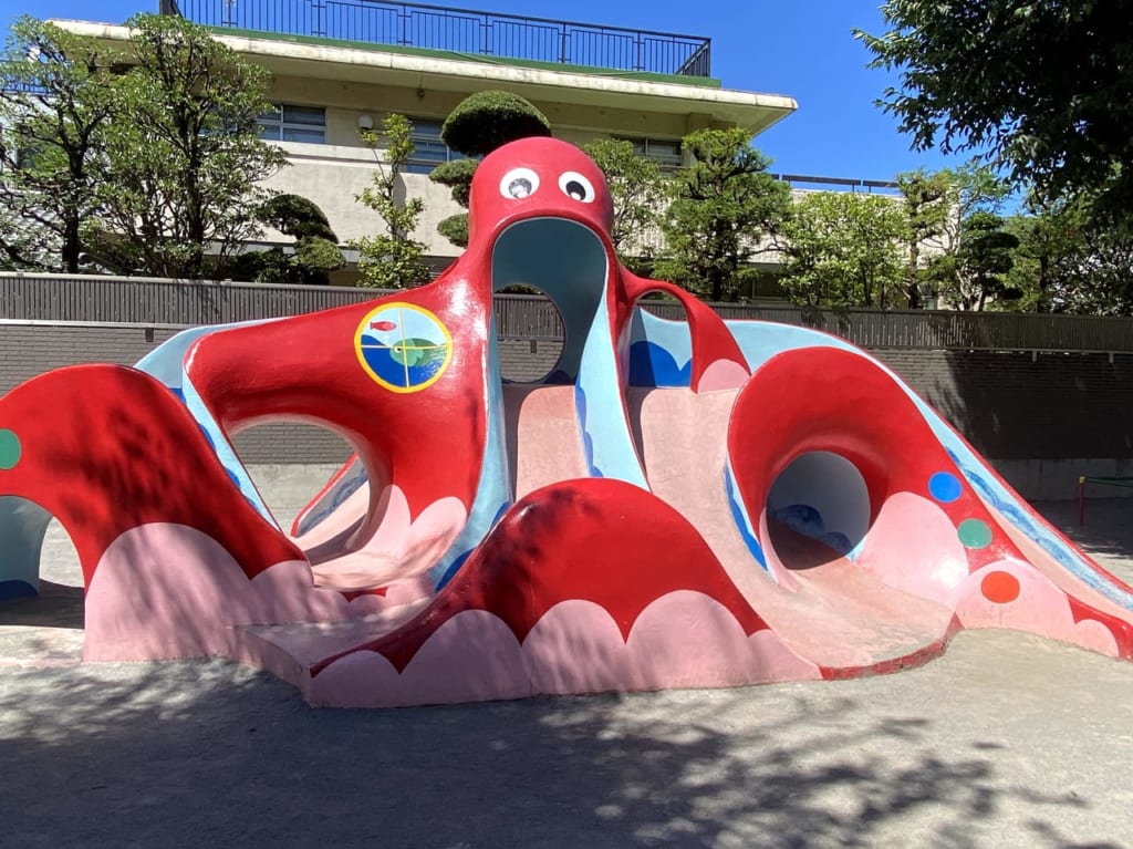 千住ほんちょう公園（タコ公園）