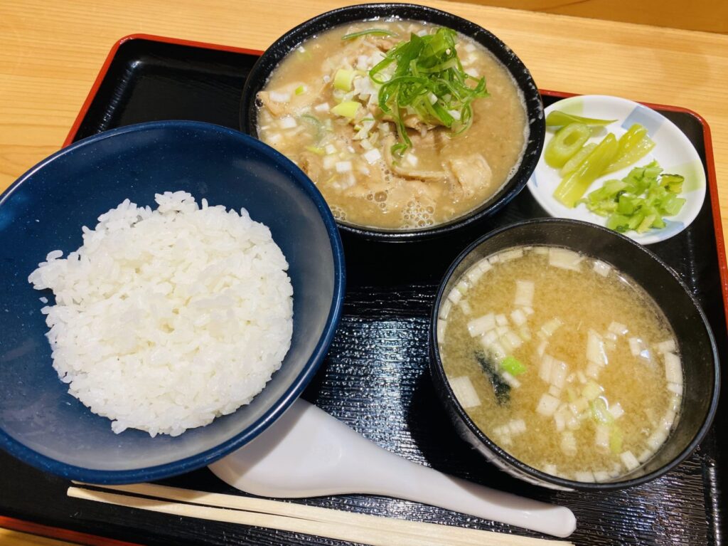 もつ煮込み 中田屋