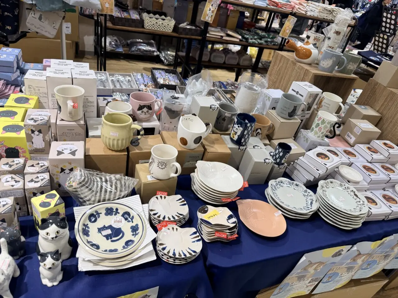 飛び猫商店の食器