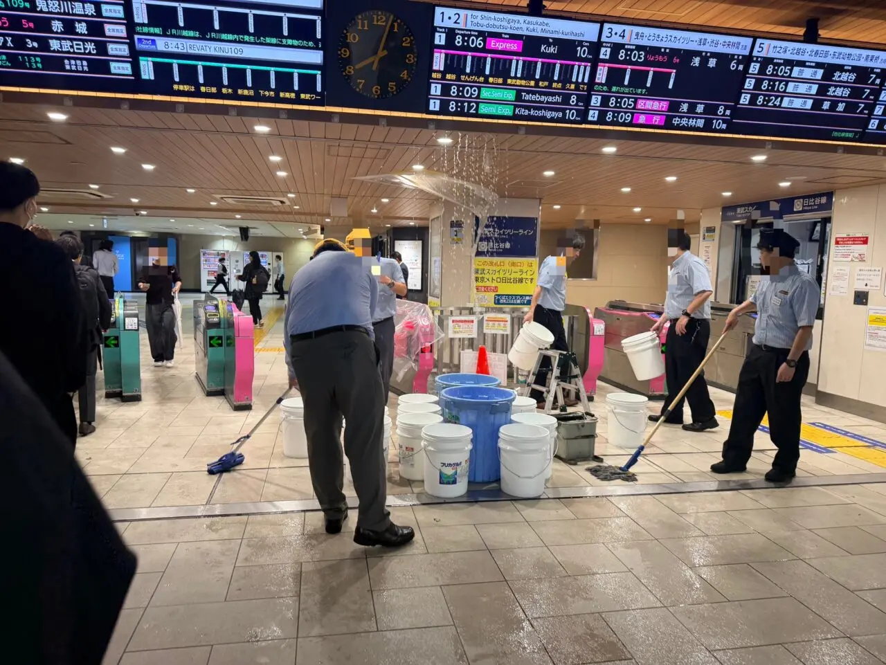 北千住駅の雨漏り